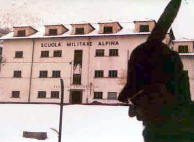 CasermaPiccola.jpg (34636 byte)